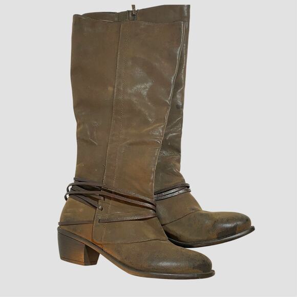 Torrid Western Knee High Boots with Straps Faux Suede Dark Brown Chunky Heel 11W - Picture 1 of 11